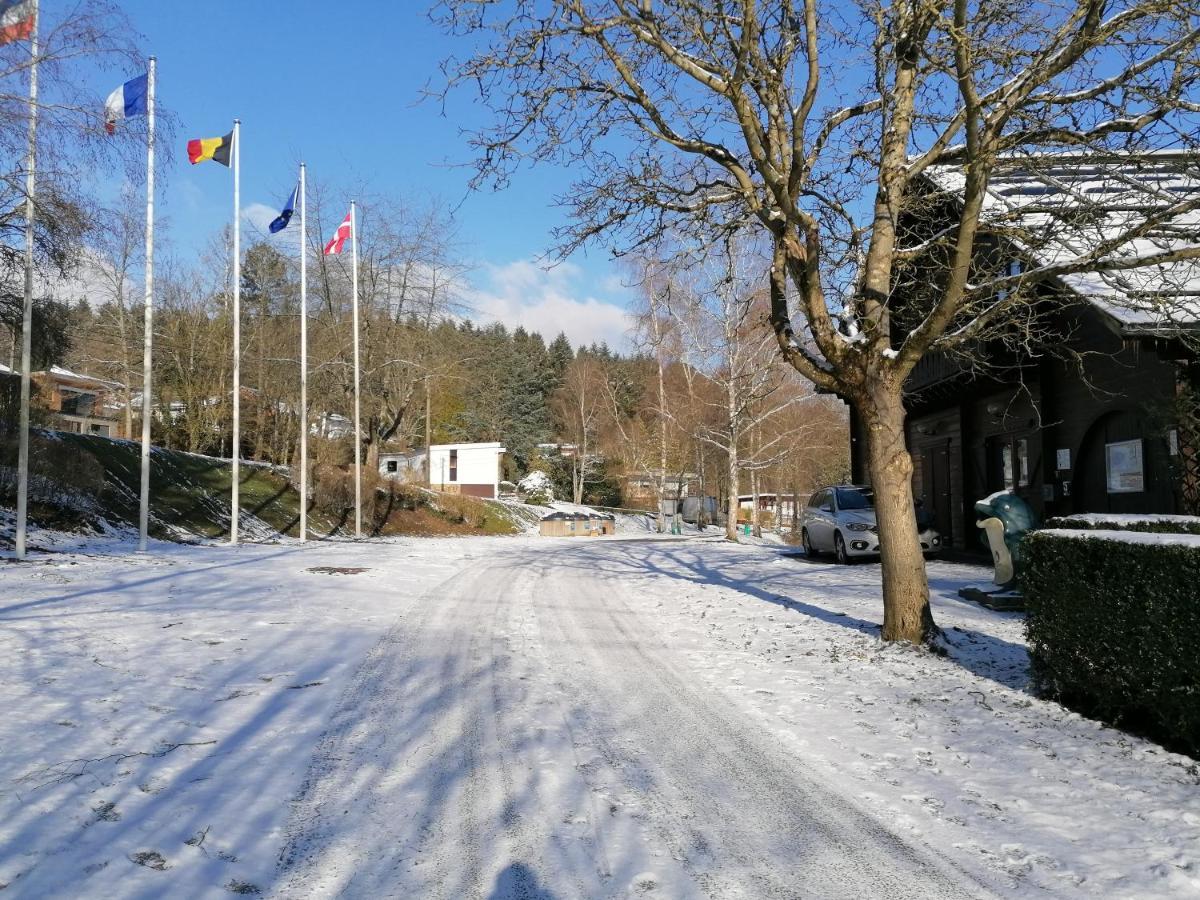 Au Repos De Zoe Villa Waulsort Eksteriør billede